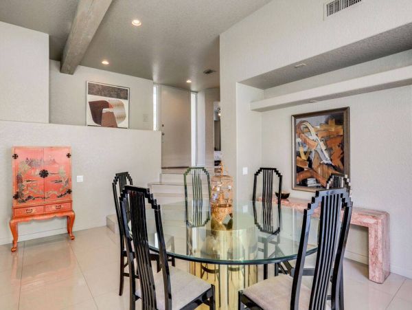 Palm Springs Five Bedroom Rental Home with Pool & Spa