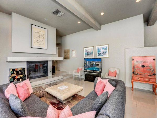 Palm Springs Five Bedroom Rental Home with Pool & Spa