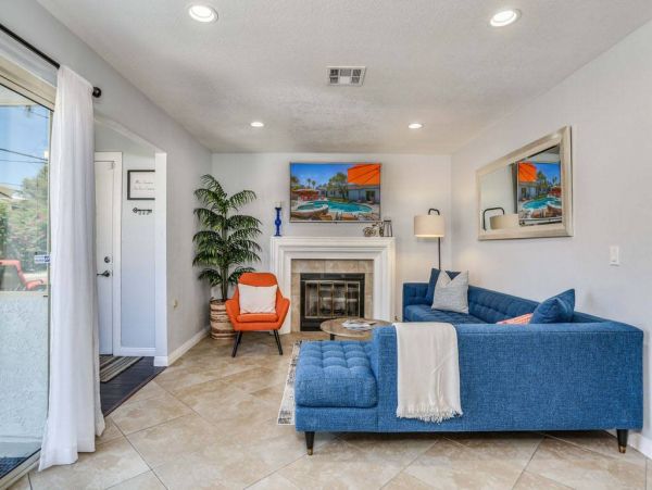 Palm Springs 5 Bedroom Family Home with Fire-Pit, Pool & Spa