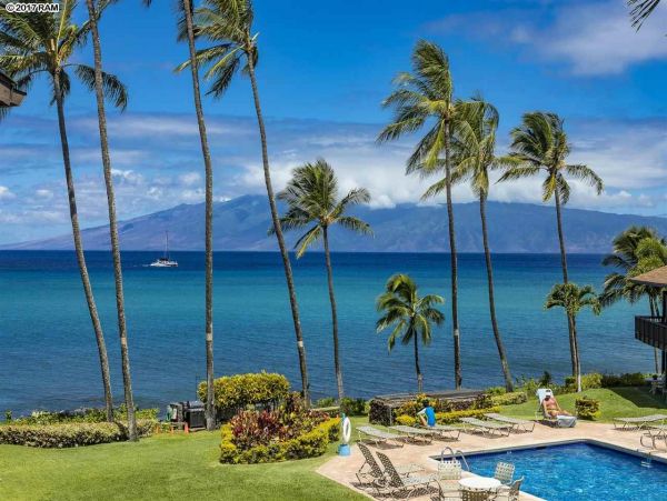 LAHAINA OCEANFRONT 2 BEDROOM CONDO