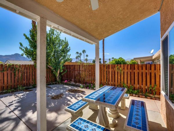 Palm Desert Home 948806
