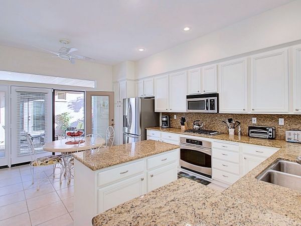 Palm Desert Home 948821