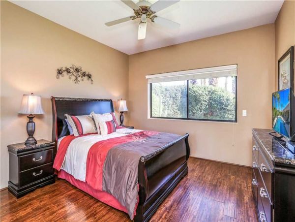 3 Bedroom Home Outdoor Terrace and Pool & Spa in Palm Desert