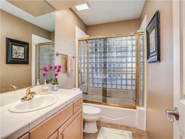 3 Bedroom Home Outdoor Terrace and Pool & Spa in Palm Desert