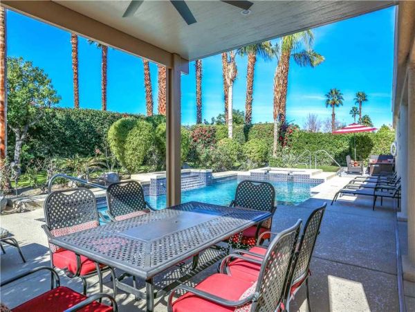 3 Bedroom Home Outdoor Terrace and Pool & Spa in Palm Desert
