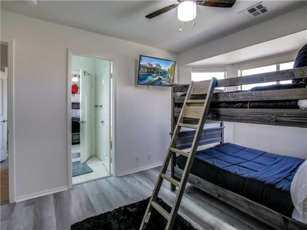 Palm Desert Home 948833