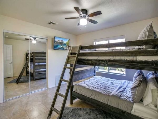 Palm Desert Home 948833