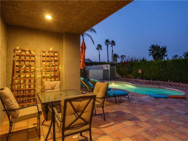 Palm Springs Home 948834