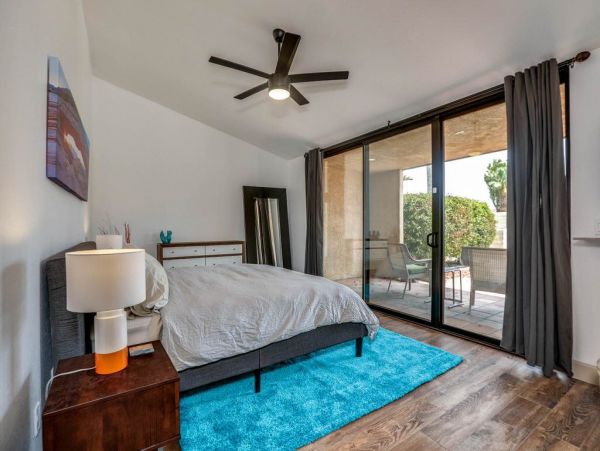 Palm Springs Home 948834