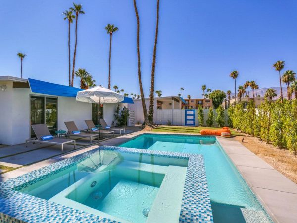 Palm Springs Home 948835