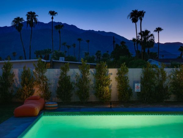 Palm Springs Home 948835