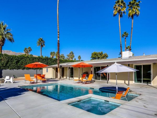 Palm Springs Home 948837