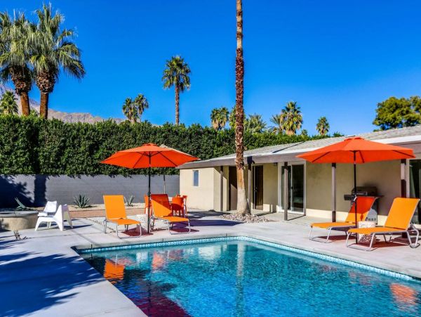 Palm Springs Home 948837