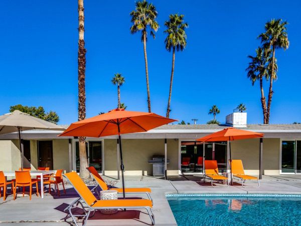 Palm Springs Home 948837