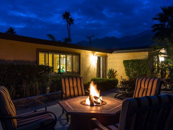 Palm Springs Home 948838