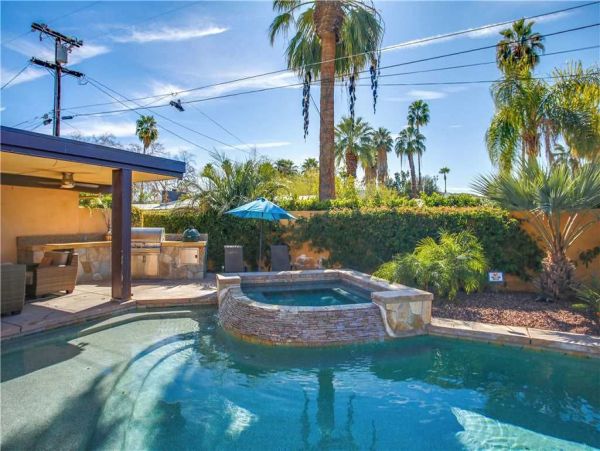 Palm Springs Home 948838