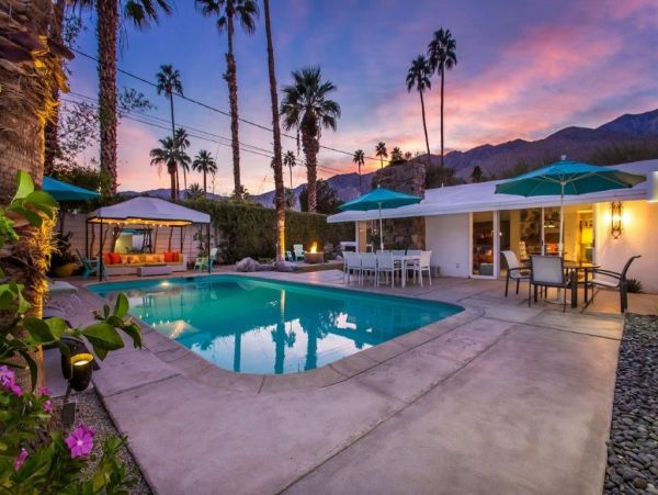 Palm Springs Home 948839