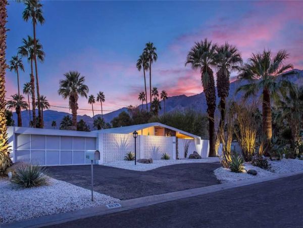 Palm Springs Home 948839