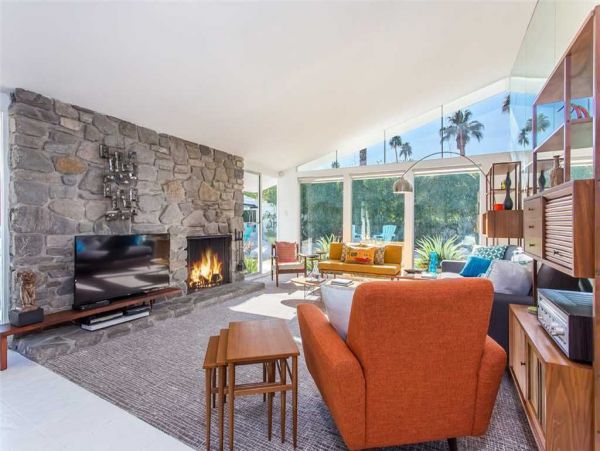 Palm Springs Home 948839