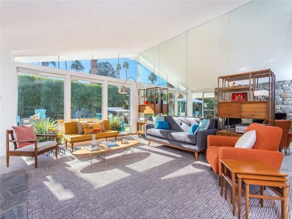 Palm Springs Home 948839