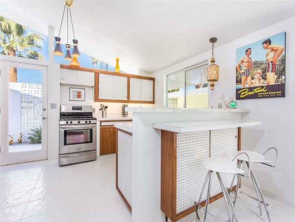 Palm Springs Home 948839