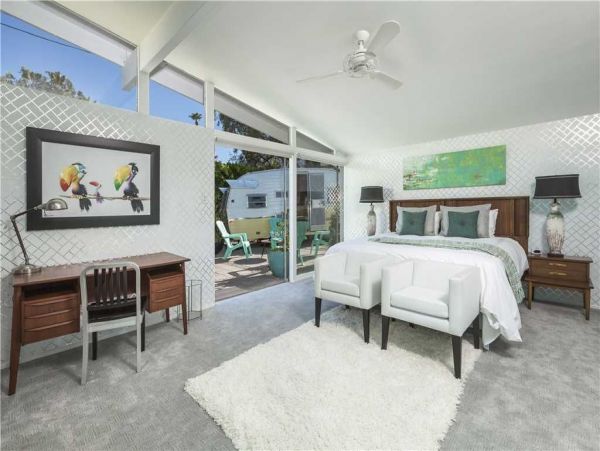 Palm Springs Home 948839