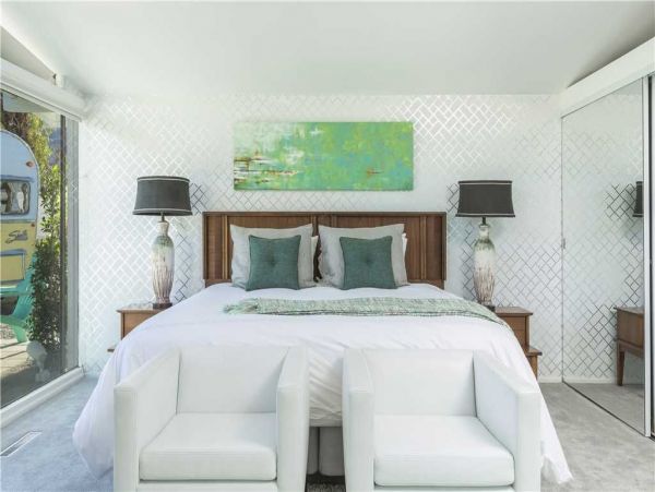 Palm Springs Home 948839