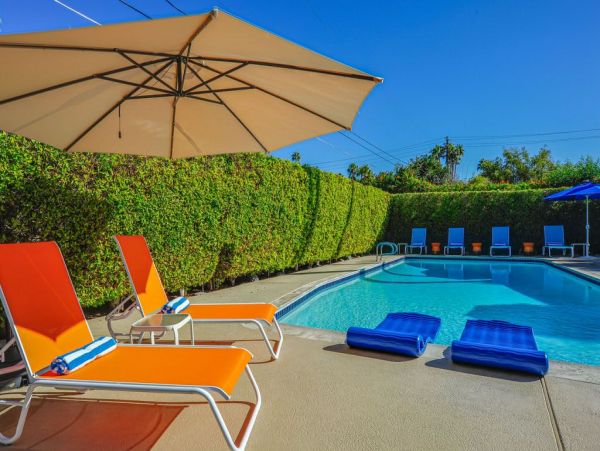 Palm Springs Home 948840