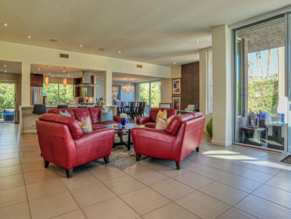 Palm Springs Home 948840