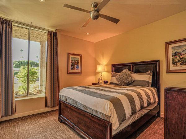Palm Springs Home 948840