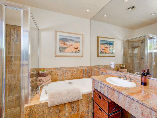 Palm Springs 6 Bedroom Home Sleeps 12 Guests