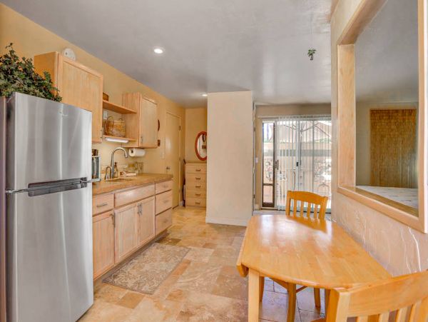 Palm Springs 6 Bedroom Home Sleeps 12 Guests