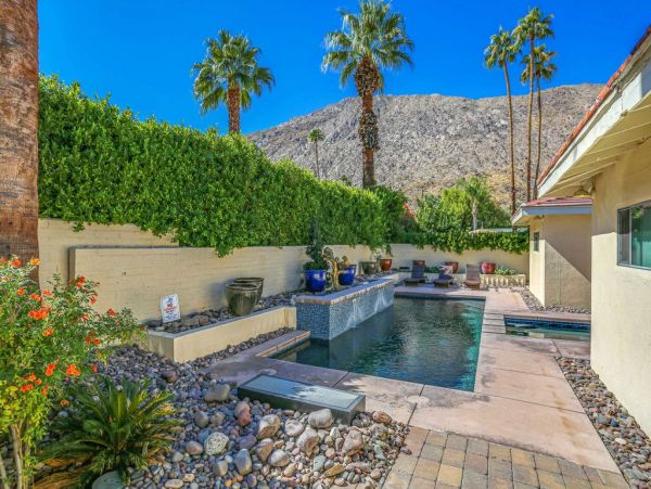 Palm Springs Home 948843