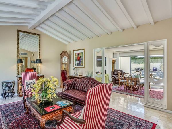 Palm Springs Home 948843
