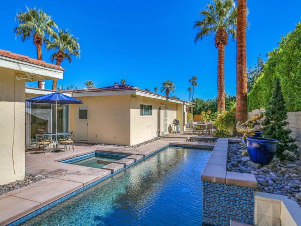 Palm Springs Home 948843