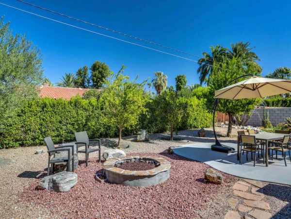 Palm Springs Home 948844