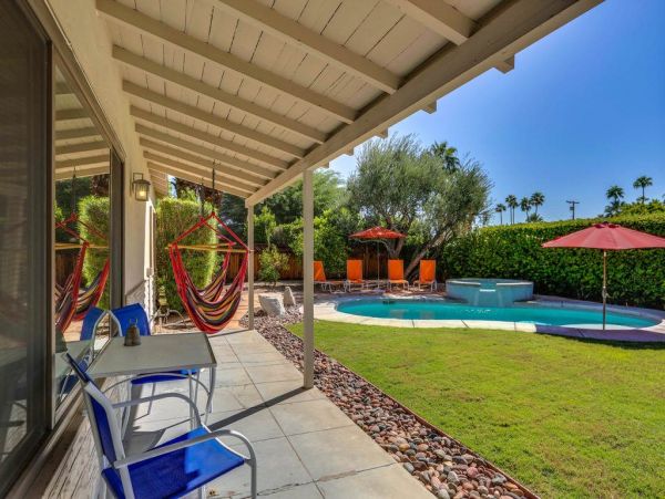 Palm Springs Home 948844