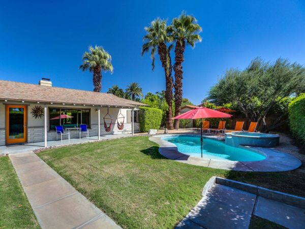 Palm Springs Home 948844