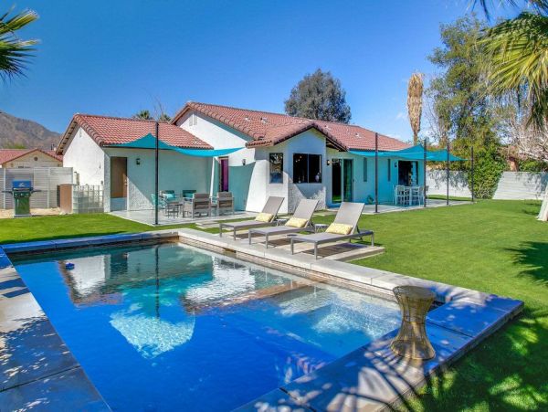 Palm Springs Home 948845