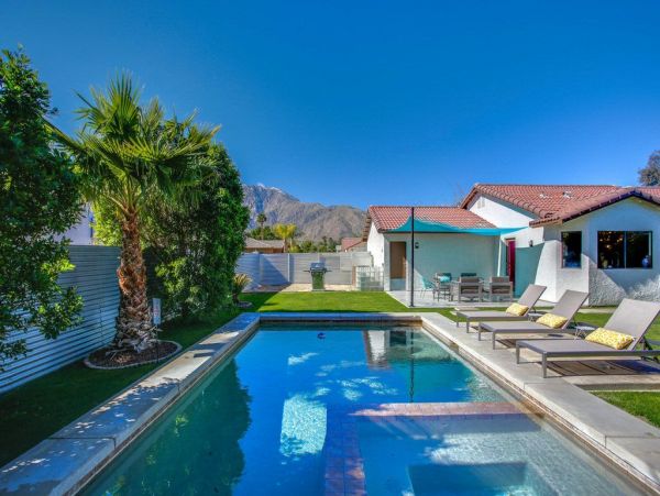 Palm Springs Home 948845