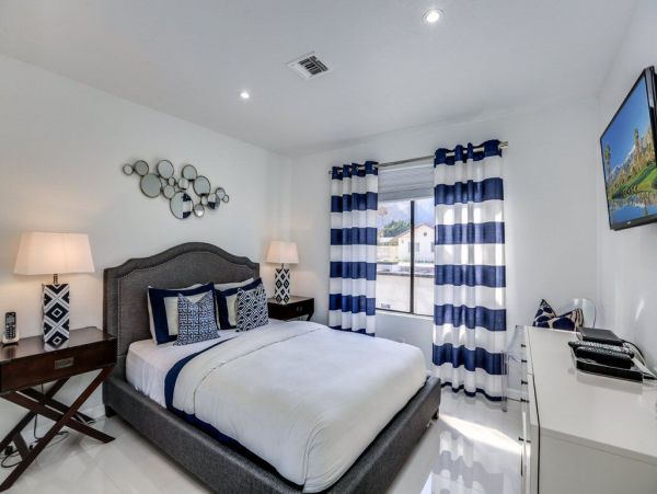 Palm Springs Home 948845