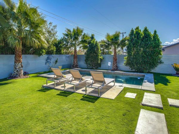 Palm Springs Home 948845