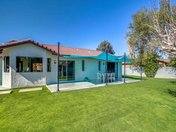 Palm Springs Home 948845