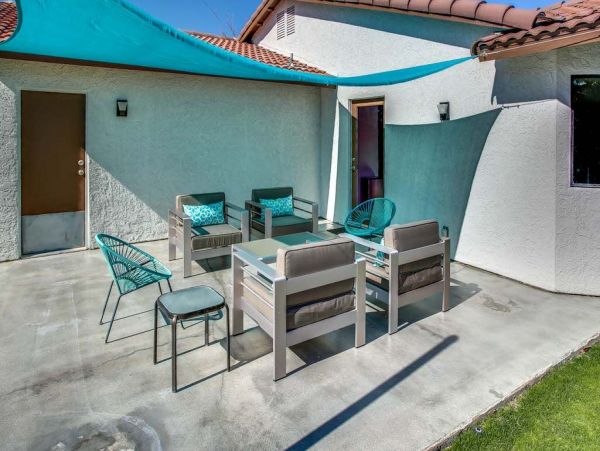 Palm Springs Home 948845