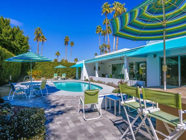 Palm Springs Home 948846