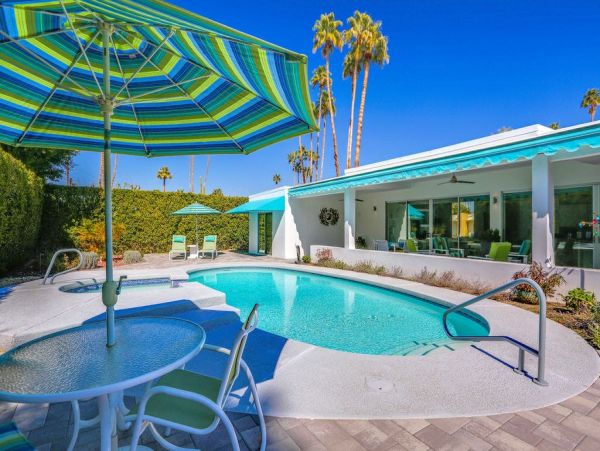 Palm Springs Home 948846