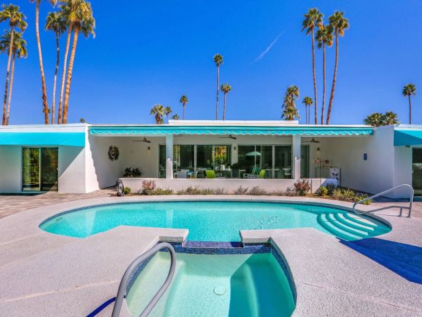 Palm Springs Home 948846