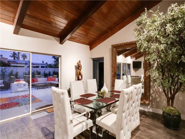Palm Springs Home 948847