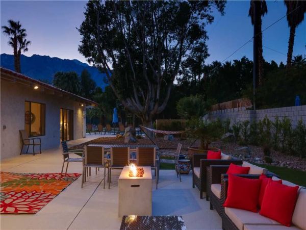 Palm Springs Home 948847