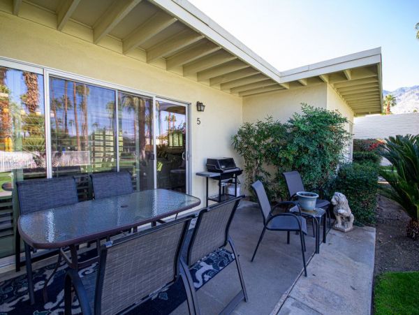 Palm Springs Home 948848